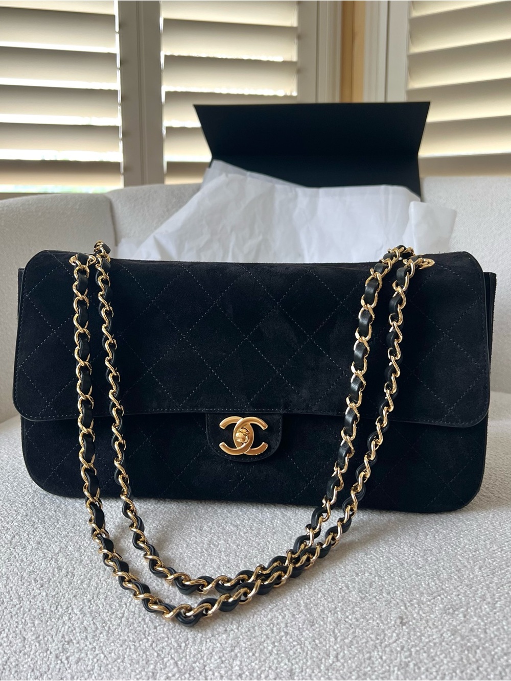 NIB CHANEL 2026 Matthieu Blazy Maxi Flap Black Suede GHW